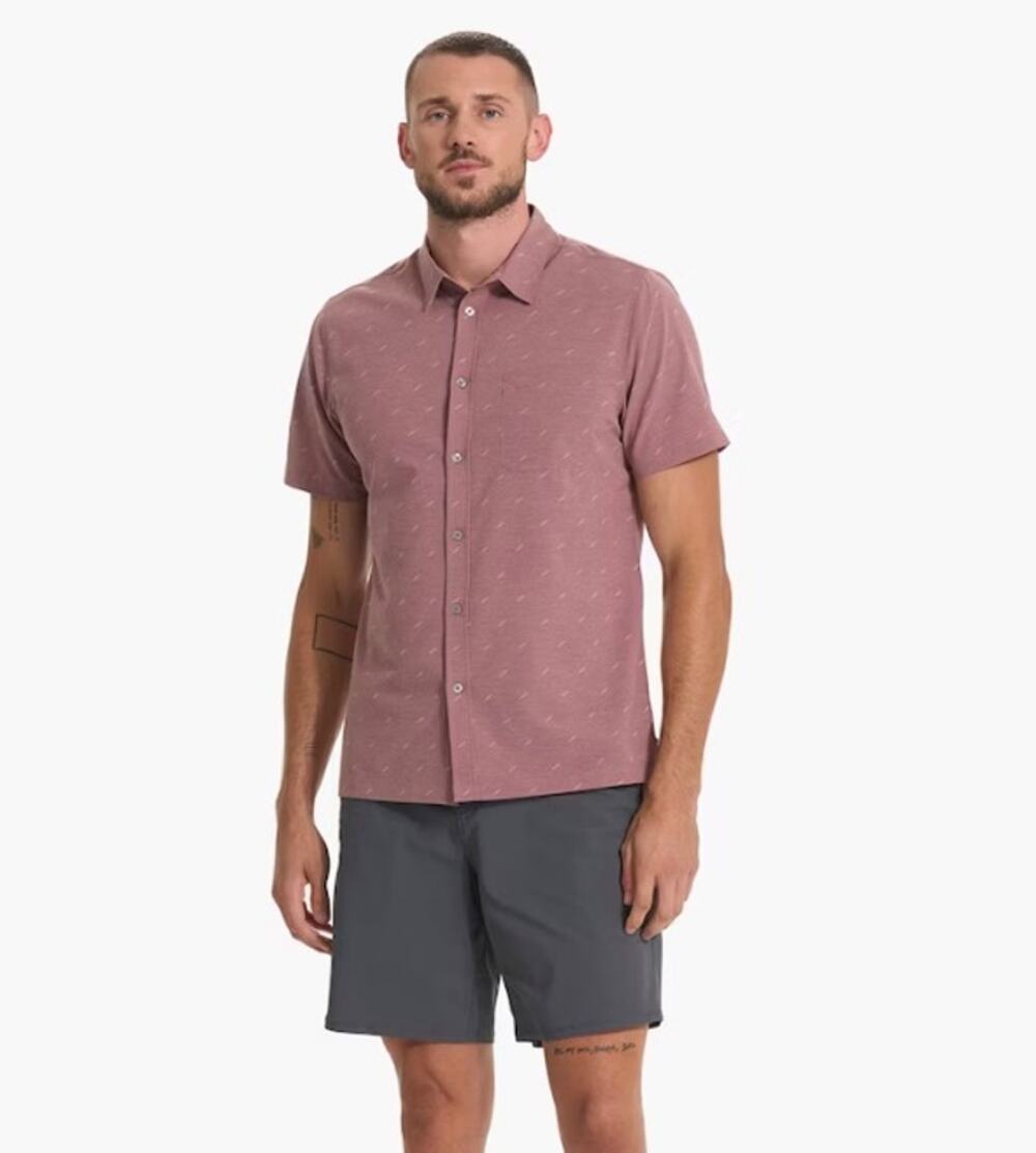 Vuori Men's Short Sleeve Bridge Button Down Casual Dress shirt medium
